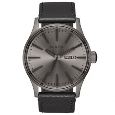 Nixon Sentry Leather...