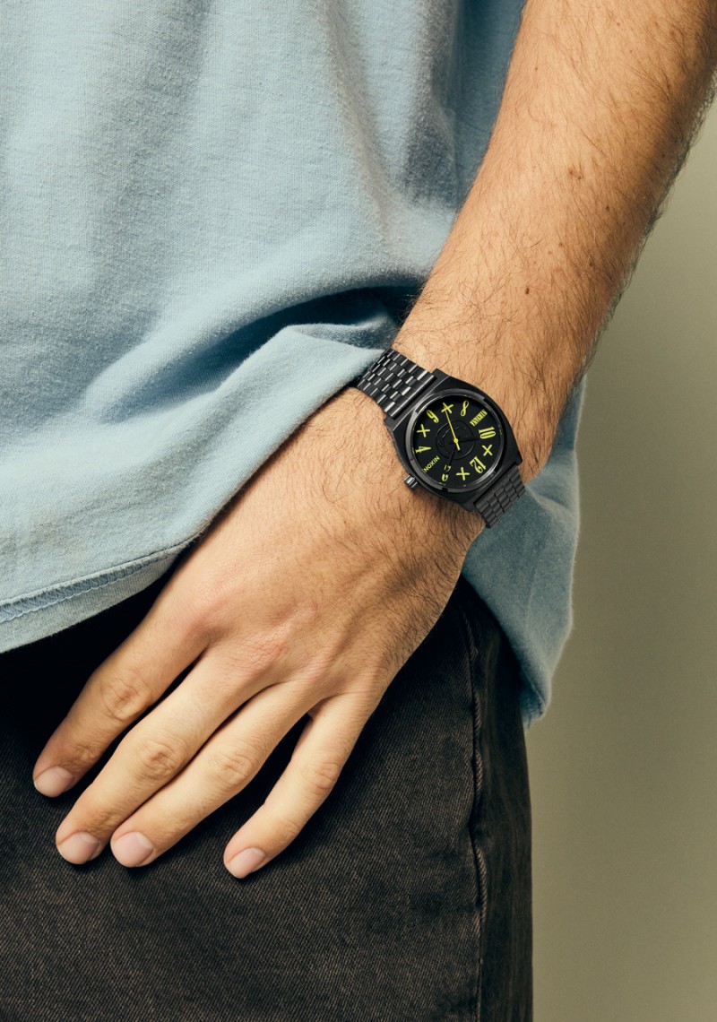 Nixon Nirvana Time Teller Black...