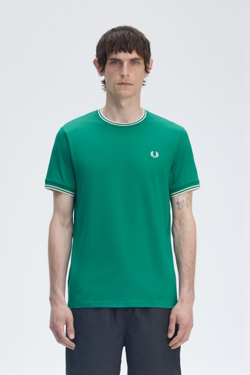 Fred Perry M1588 Twin Tipped Tee...