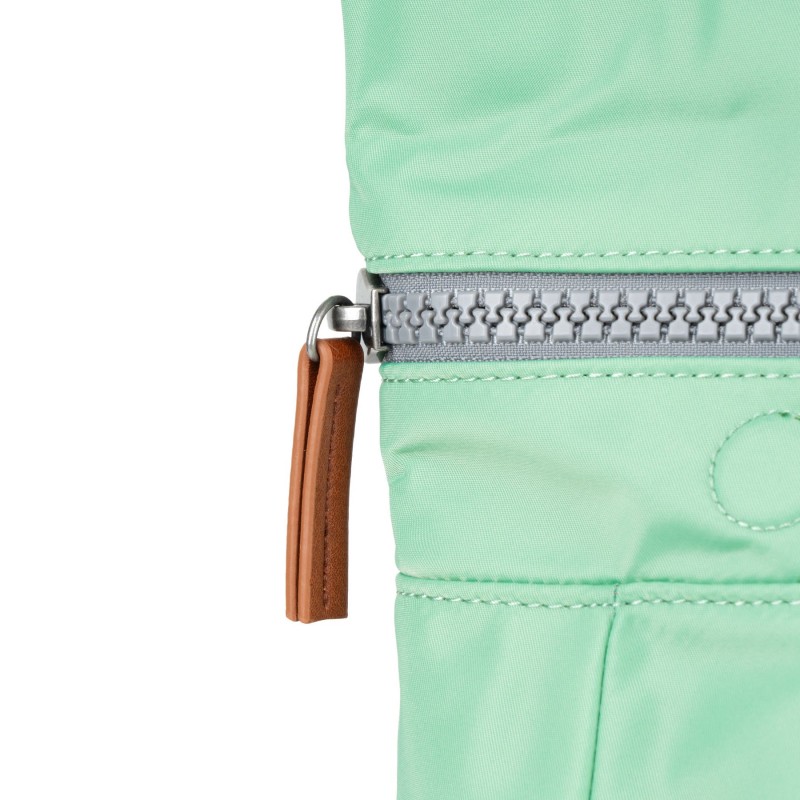 Roka London Canfield B Small...