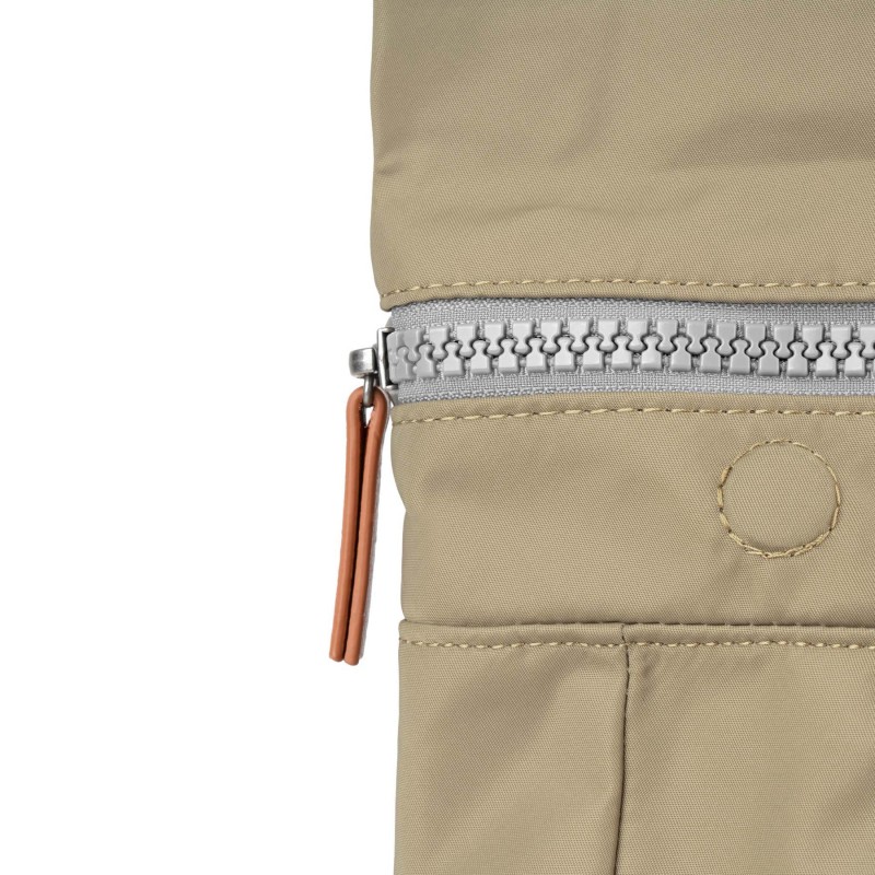 Roka London Canfield B Small...