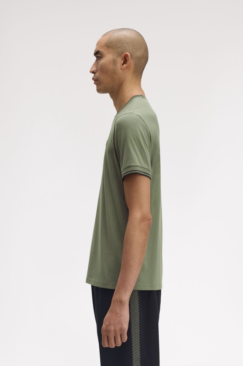 Fred Perry M1588 Twin Tipped Tee...