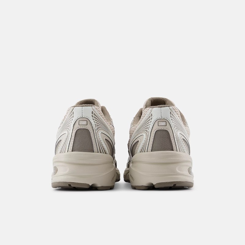 New Balance U740AS2...