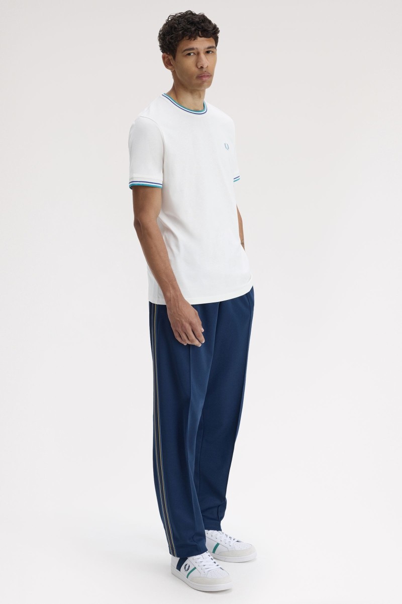 Fred Perry M1588 Twin Tipped Tee Snow...