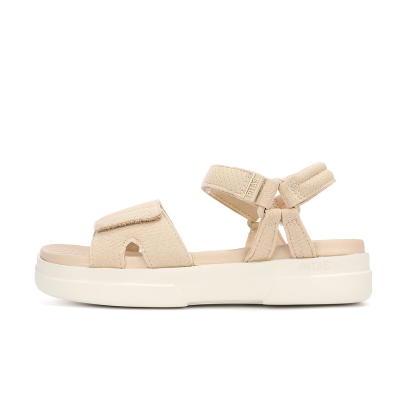 Walk In Pitas Maple Pic Arena