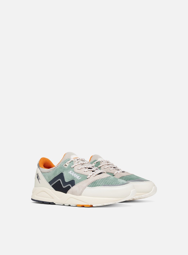 Karhu Aria 95 Lily White/India Ink